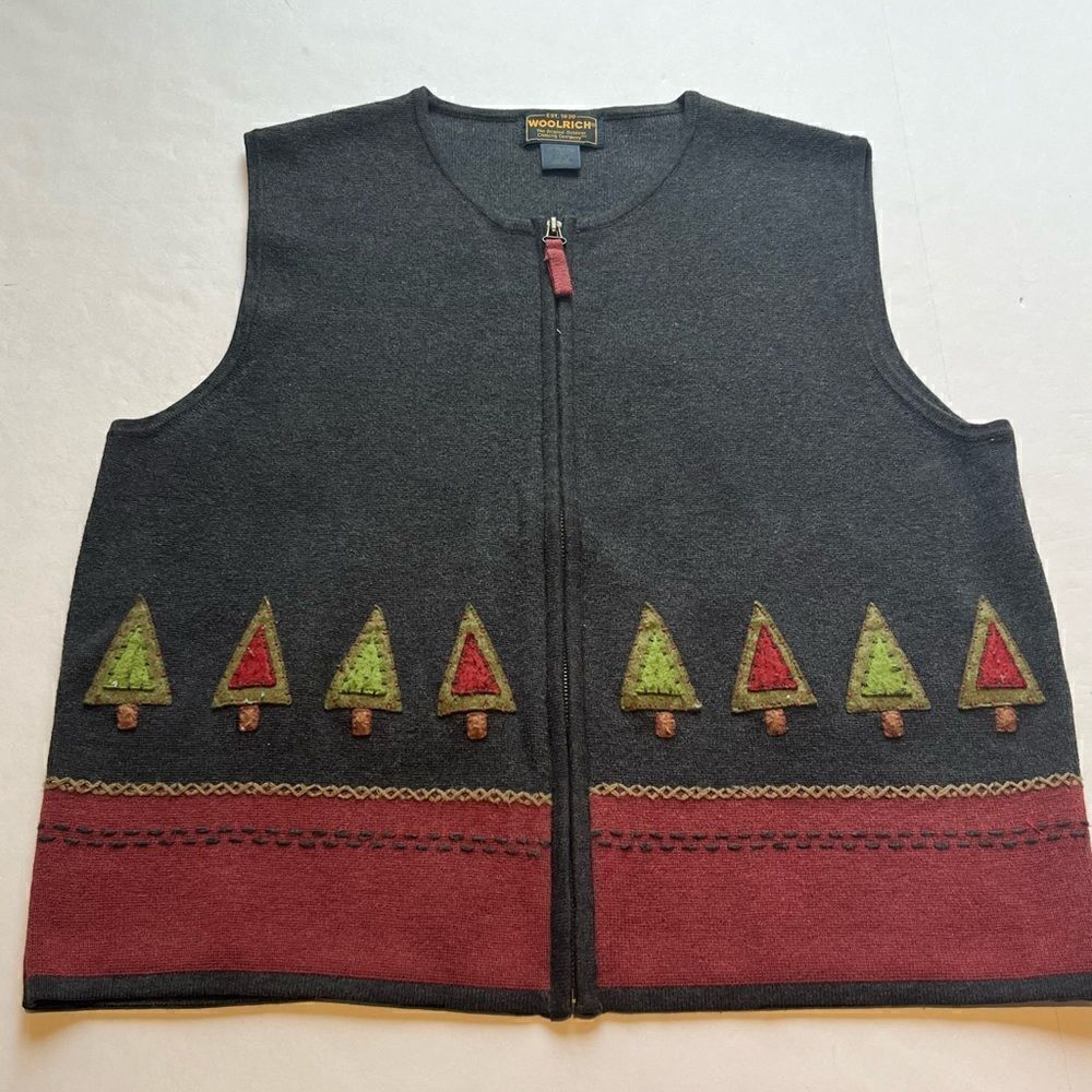 Woolrich Women's Vintage Sweater Vest Gray w/green, tree decor, Size Large